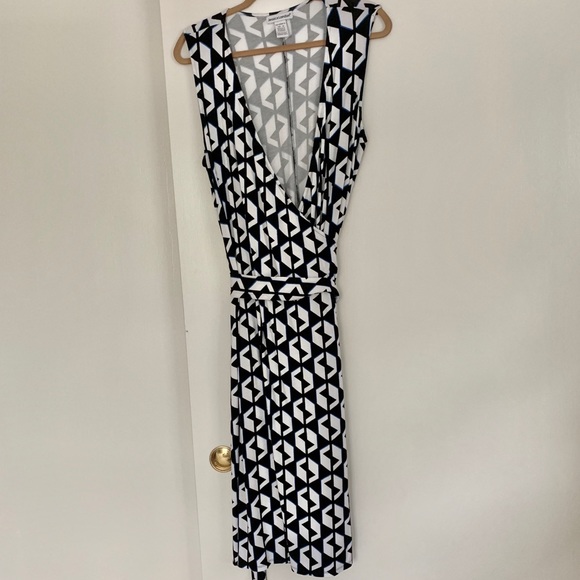 Jessica London Dresses & Skirts - JESSICA LONDON wrap dress- sleeveless 12W large